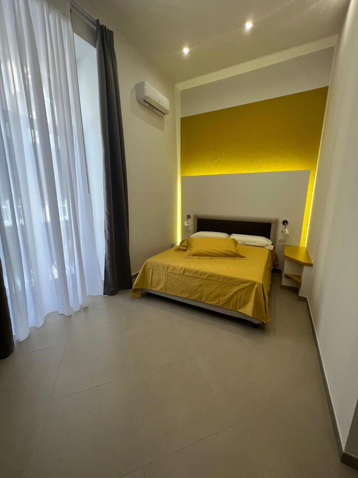 Hotel Dimora Chiaia 209 Neapol Zewnętrze zdjęcie